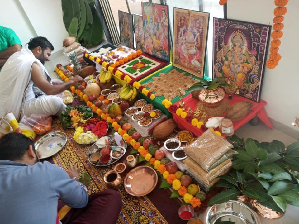 Mahamrityunjay Jaap being chanted by Pandit Dhananjay Ji